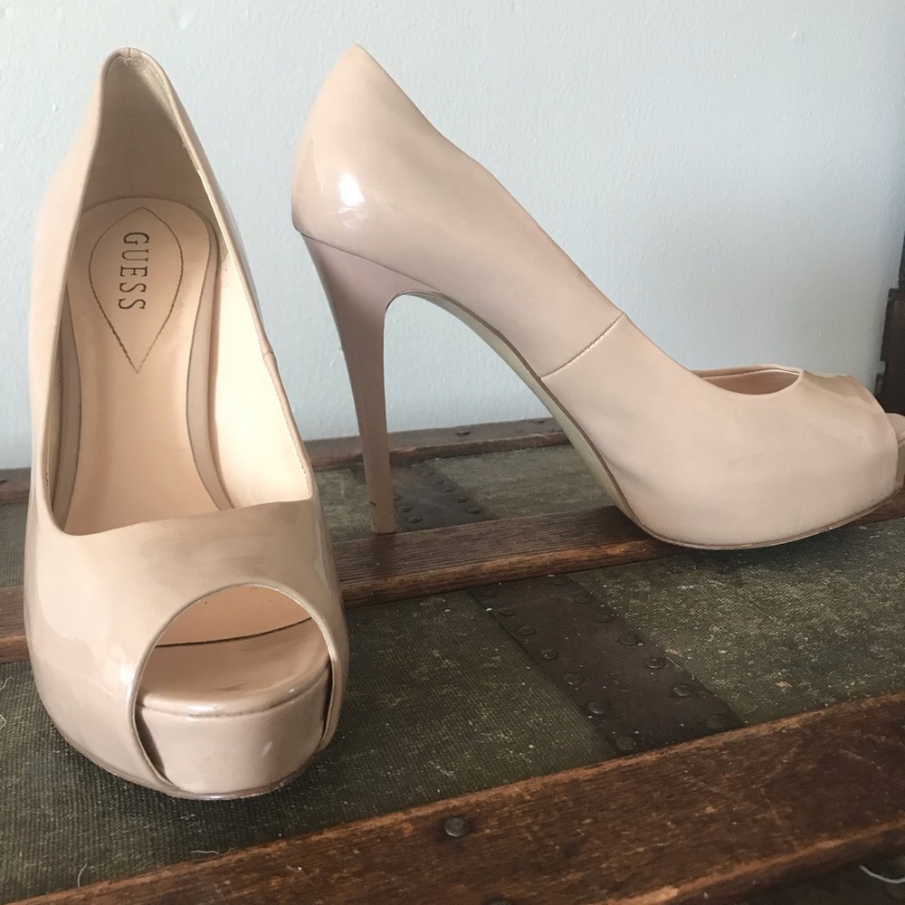 Guess Platform Pumps